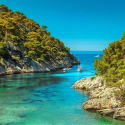 With stunning beaches and exquisite hotels, the French Riviera offers private yachts, sophisticated casinos and vibrant social life.