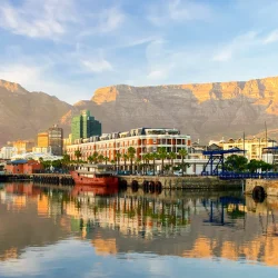 An iconic area of Cape Town, perfect for shopping, gourmet restaurants and sunset yacht cruises.